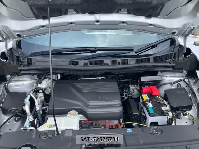 Nissan LEAF 2022-11 8562359-20