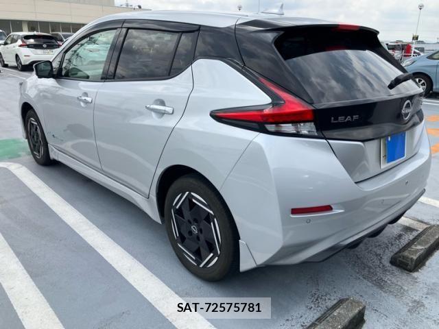 Nissan LEAF 2022-11 8562359-2