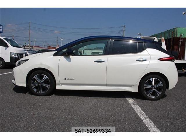 Nissan LEAF 2020-10 8562361-10