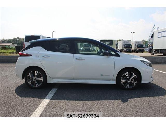 Nissan LEAF 2020-10 8562361-14