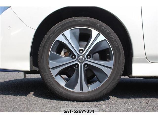 Nissan LEAF 2020-10 8562361-16