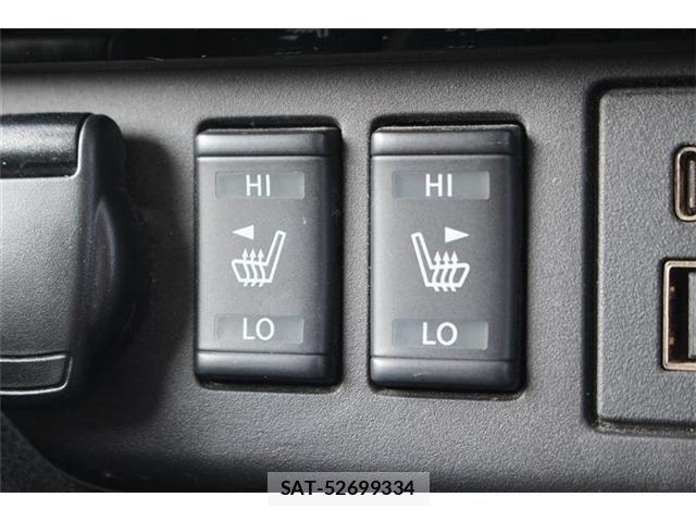 Nissan LEAF 2020-10 8562361-6