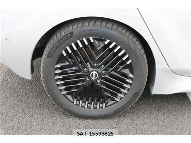 Nissan LEAF 2023-01 8627405-10