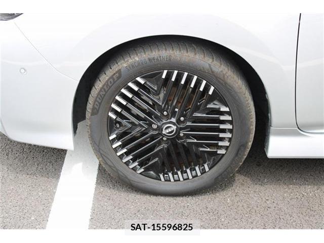 Nissan LEAF 2023-01 8627405-12