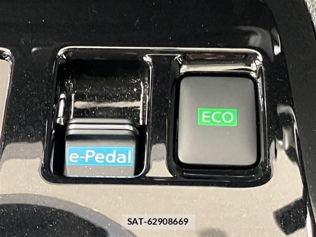 Nissan LEAF 2025-09 8627404-11