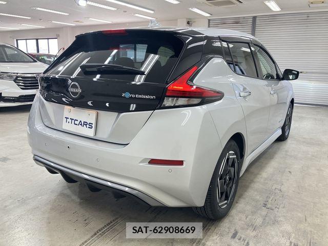 Nissan LEAF 2025-09 8627404-24
