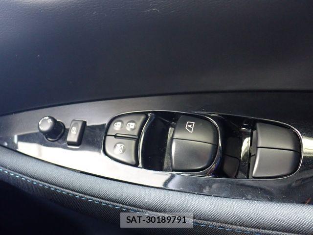 Nissan LEAF 2017-11 8627408-19
