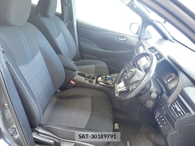 Nissan LEAF 2017-11 8627408-20