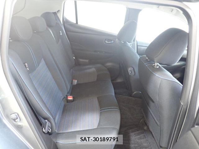 Nissan LEAF 2017-11 8627408-21
