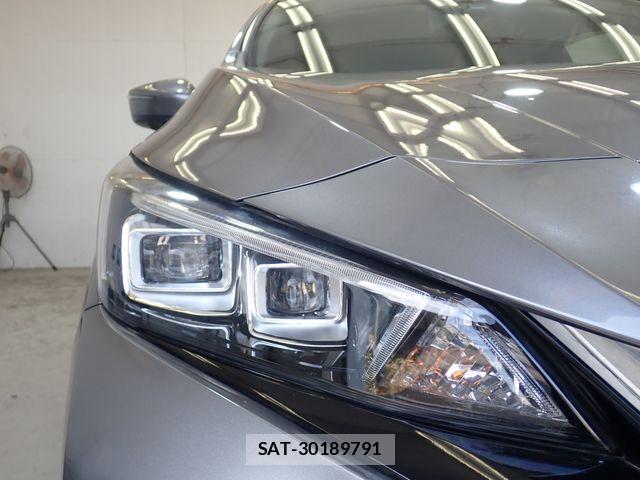 Nissan LEAF 2017-11 8627408-8