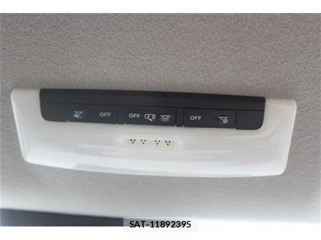 Nissan LEAF 2022-06 8627406-11