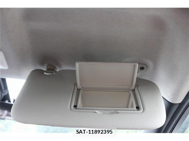 Nissan LEAF 2022-06 8627406-12