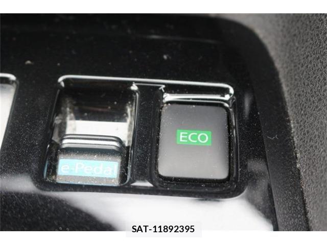 Nissan LEAF 2022-06 8627406-17