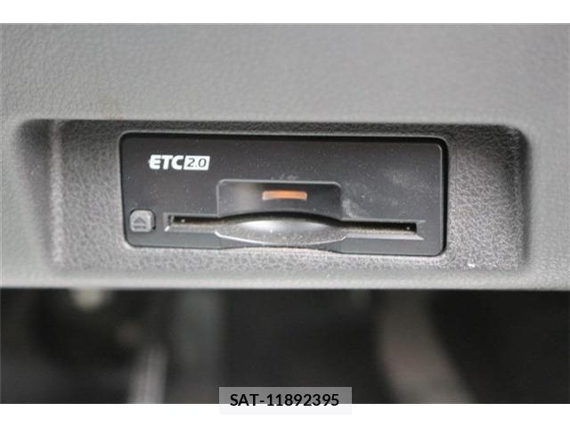 Nissan LEAF 2022-06 8627406-28