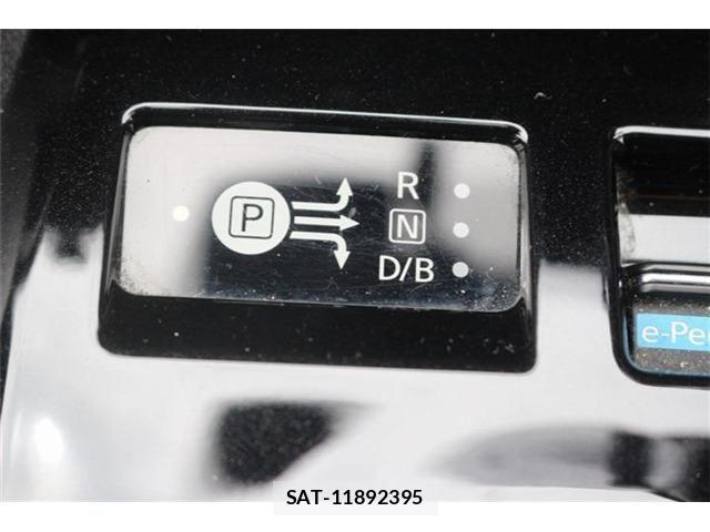 Nissan LEAF 2022-06 8627406-3