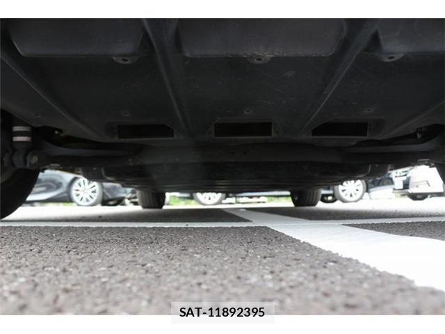 Nissan LEAF 2022-06 8627406-5