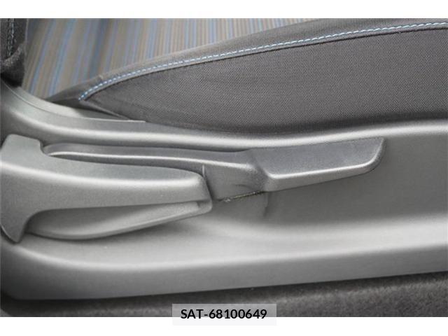Nissan LEAF 2019-08 8627409-27