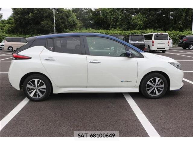 Nissan LEAF 2019-08 8627409-8