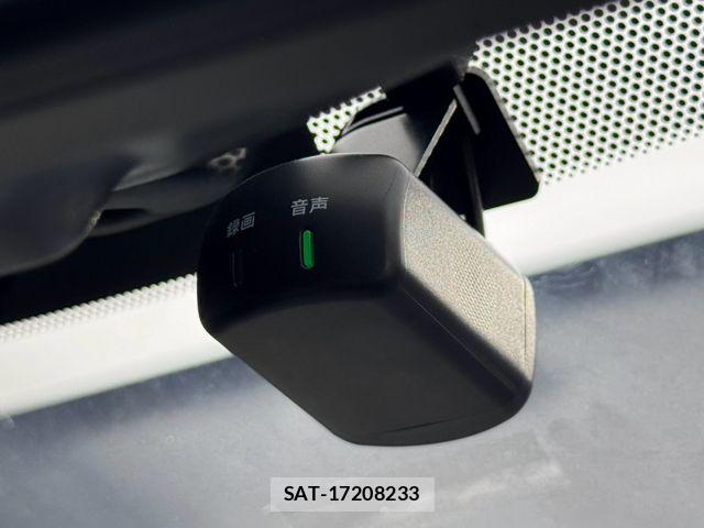 Nissan LEAF 2022-02 8627407-9