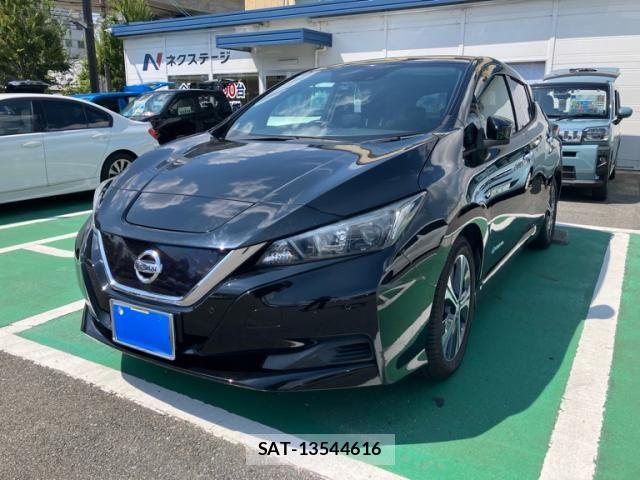 Nissan LEAF 2017-11 8627410-1