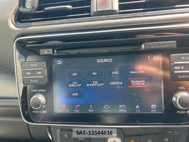 Nissan LEAF 2017-11 8627410-21