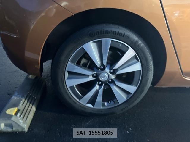 Nissan LEAF 2015-12 8659827-12