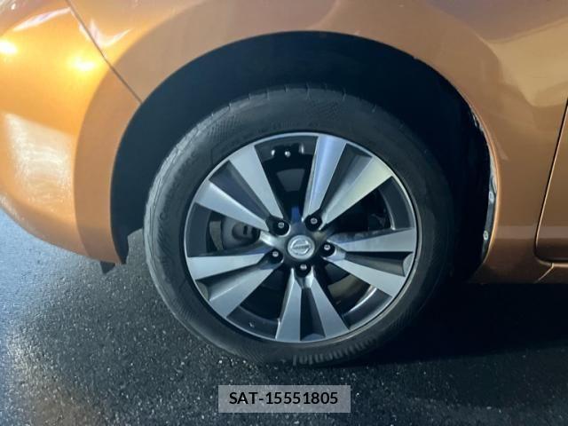 Nissan LEAF 2015-12 8659827-13