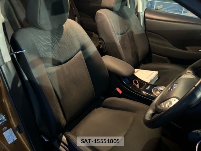 Nissan LEAF 2015-12 8659827-15