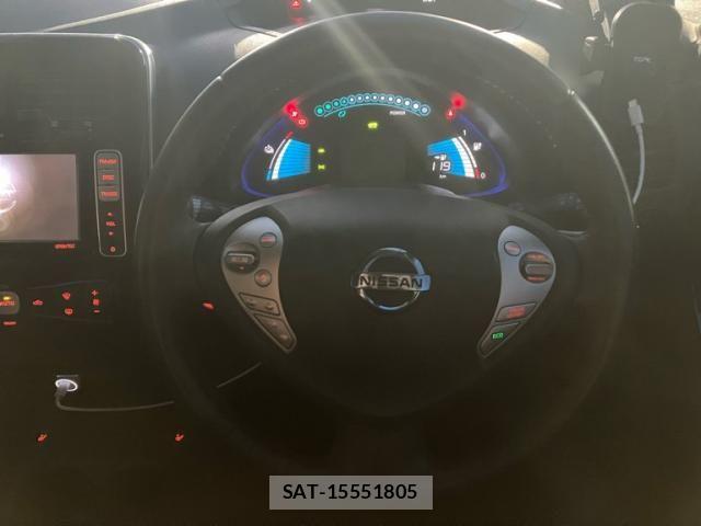 Nissan LEAF 2015-12 8659827-19