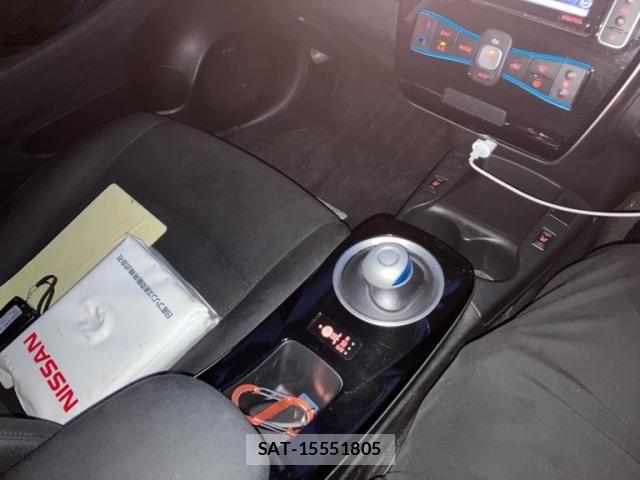 Nissan LEAF 2015-12 8659827-21