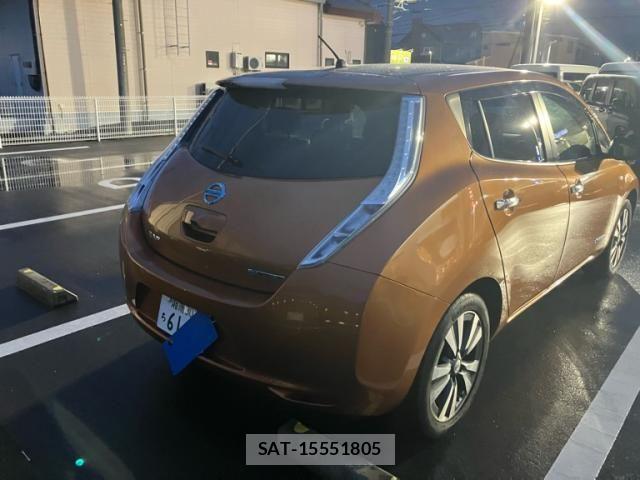 Nissan LEAF 2015-12 8659827-3