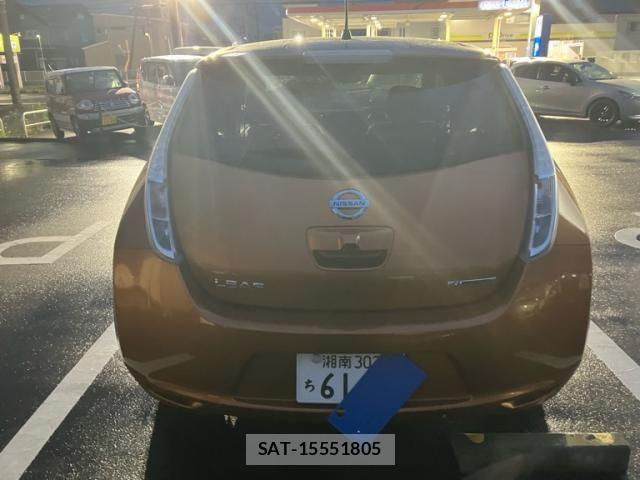 Nissan LEAF 2015-12 8659827-4