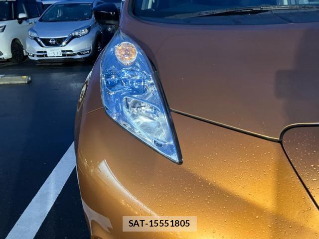 Nissan LEAF 2015-12 8659827-6