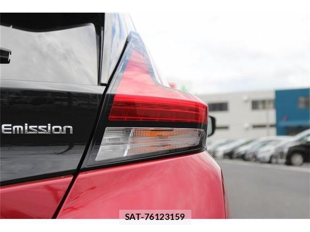 Nissan LEAF 2021-12 8659812-12