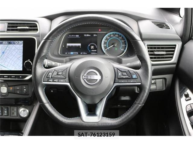 Nissan LEAF 2021-12 8659812-17