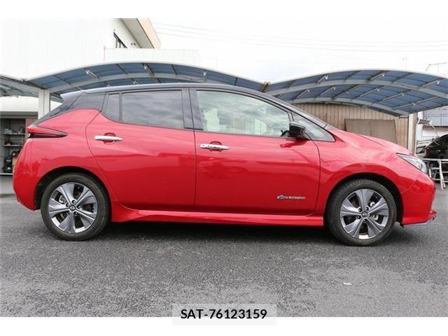 Nissan LEAF 2021-12 8659812-8