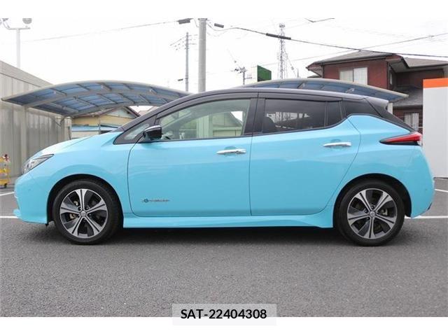 Nissan LEAF 2018-05 8666362-9