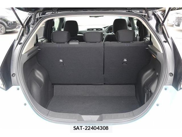 Nissan LEAF 2018-05 8666362-15