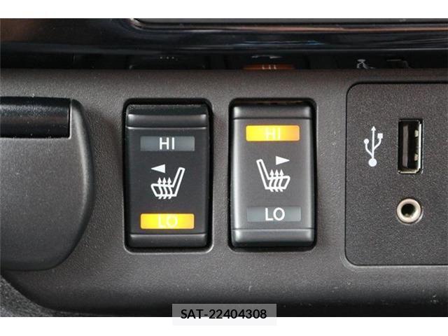 Nissan LEAF 2018-05 8666362-3