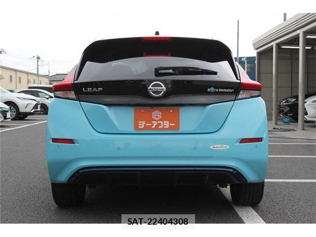 Nissan LEAF 2018-05 8666362-8
