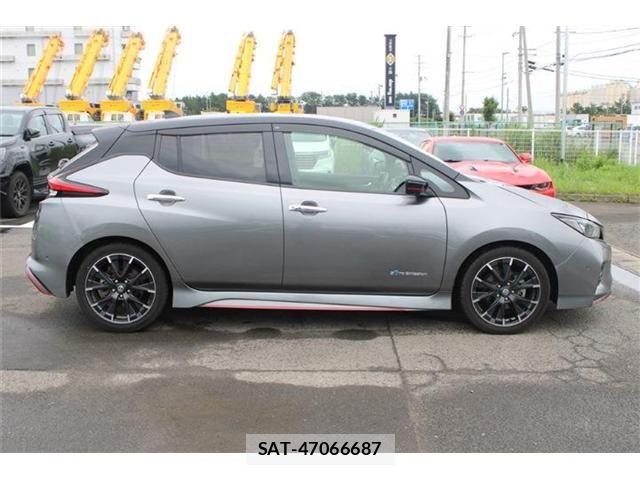 Nissan LEAF 2018-09 8659823-9