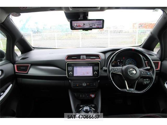Nissan LEAF 2018-09 8659823-26