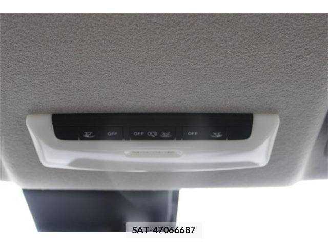 Nissan LEAF 2018-09 8659823-27