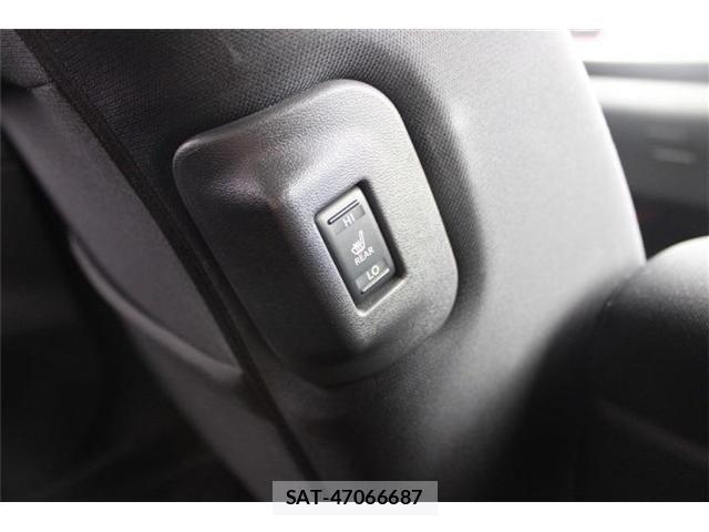 Nissan LEAF 2018-09 8659823-5