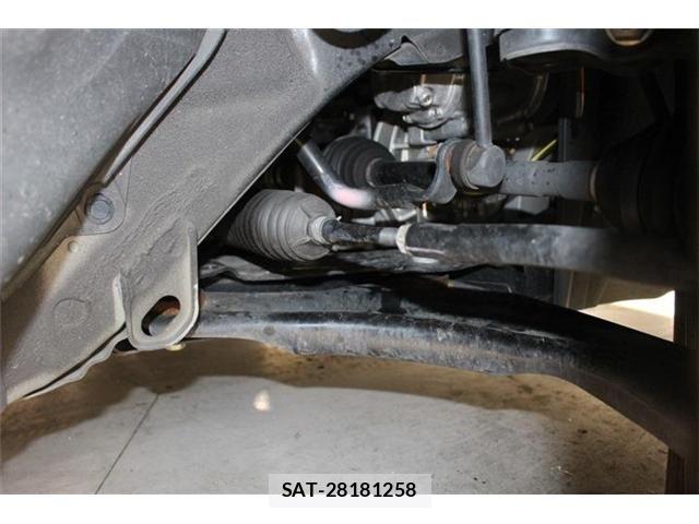 Nissan LEAF 2022-06 8659818-17