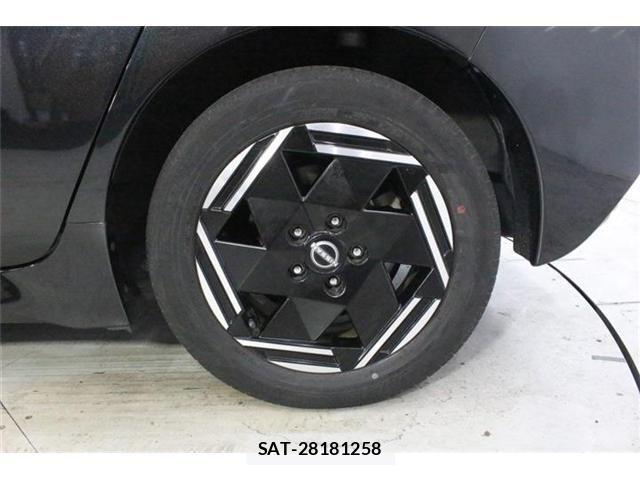 Nissan LEAF 2022-06 8659818-22