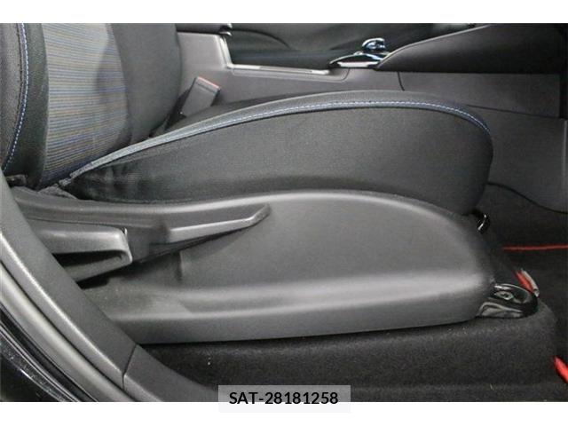 Nissan LEAF 2022-06 8659818-25