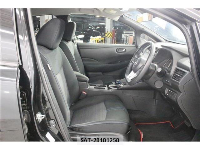 Nissan LEAF 2022-06 8659818-26