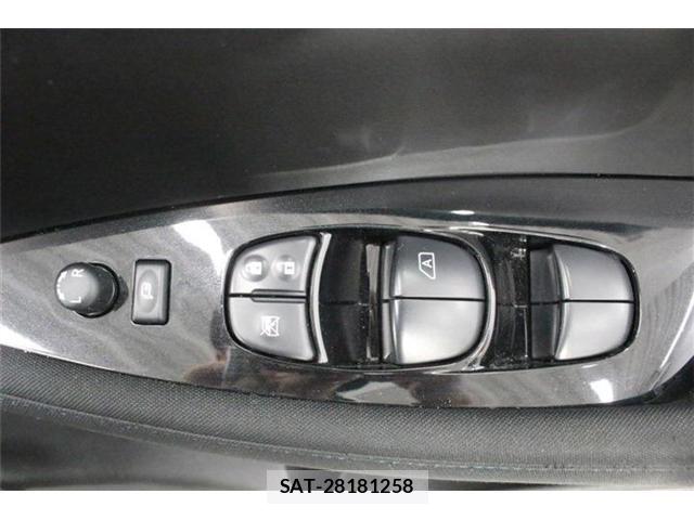 Nissan LEAF 2022-06 8659818-28