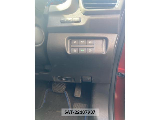 Nissan LEAF 2017-10 8659825-15